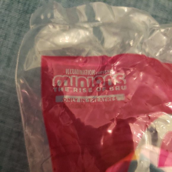 McDonald's Happy Meal Minions Toy 2022 "Kevin's Carry-On" - Unopened new sealed - Picture 4 of 4